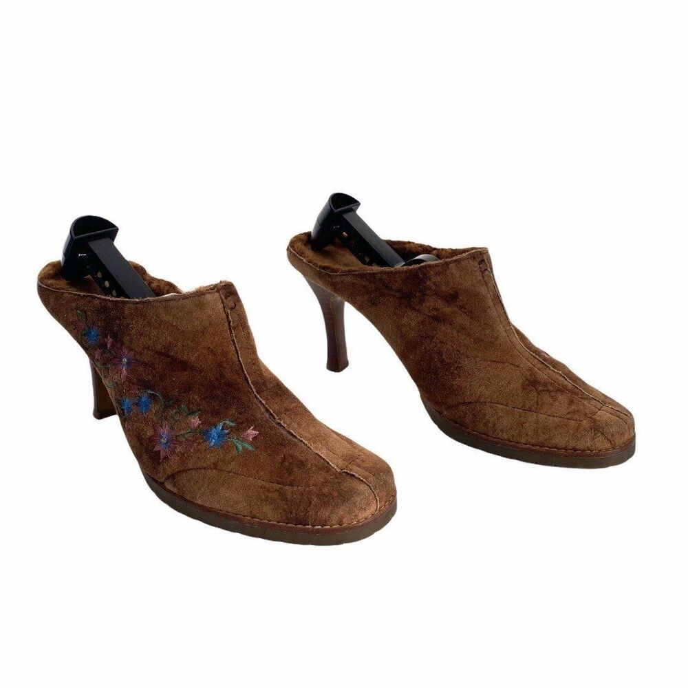 Nine West Fuzzy Embroidered Slip On Heels Shoes Size 9 Pre-owned